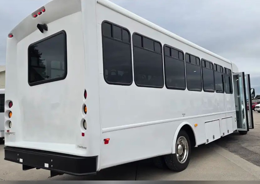 Used 2016 Freightliner Shuttle Bus