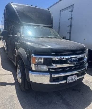 2020 Ford F-550 Black Shuttle Bus – 31-Passenger Capacity