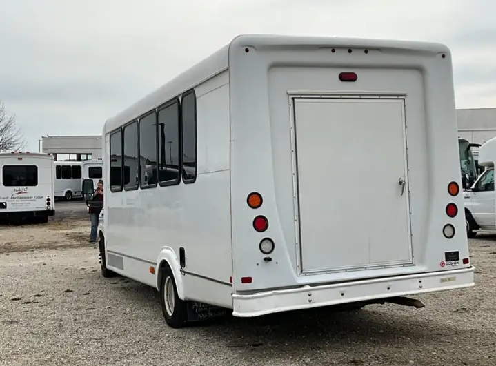 2017 Ford E-350 Shuttle Bus