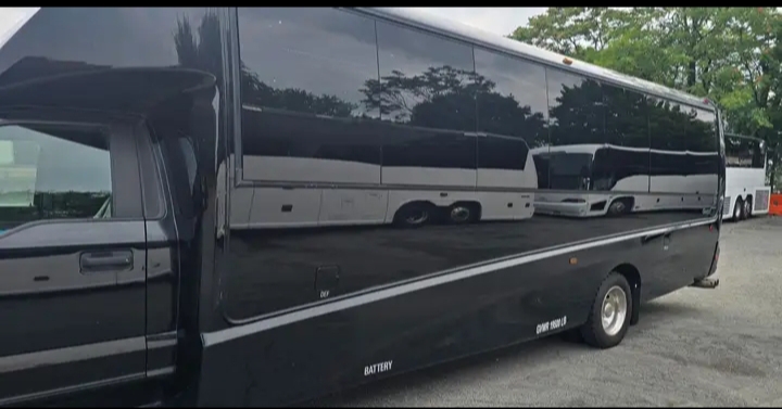 2018 Ford F-550 Shuttle Bus