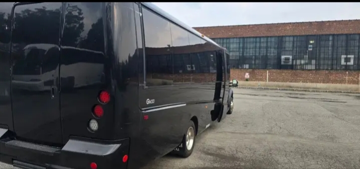 2018 Ford F-550 Shuttle Bus