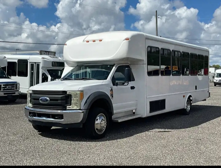 2017 Ford F-550 Shuttle Bus