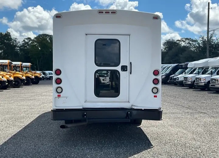 2017 Ford F-550 Shuttle Bus