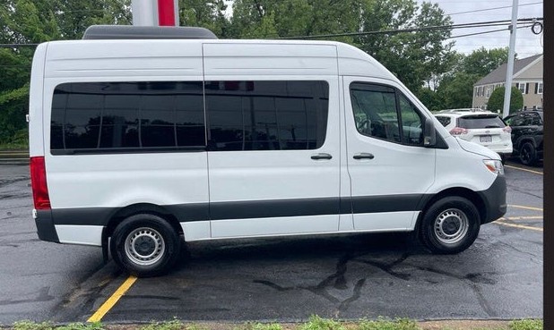 2024 Mercedes-Benz Sprinter 2500 144 Passenger Van – Reliable and Versatile