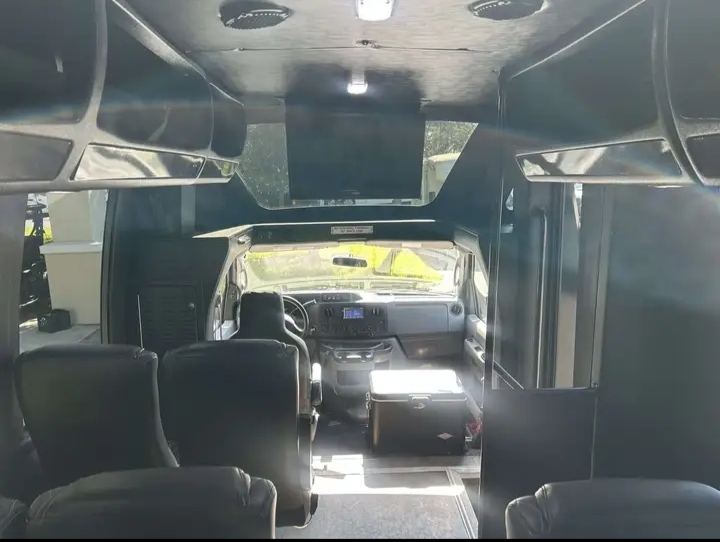 2019 Embassy Ford E-350 Shuttle Bus