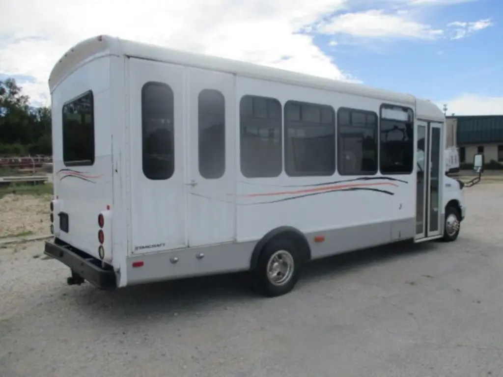 2009 Ford E-450 Shuttle Bus