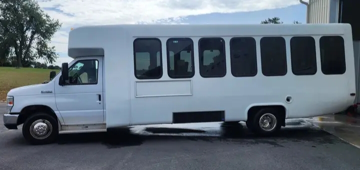 2019 Ford E-450 Shuttle Bus
