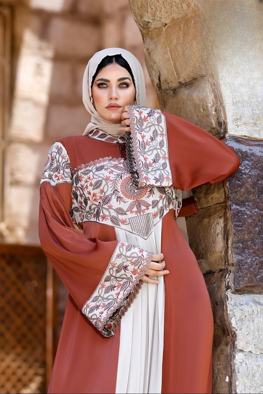 Elegant Silk Abaya - Thumbnail 4
