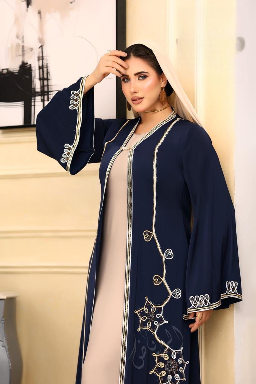 Silk Abaya - Thumbnail 3