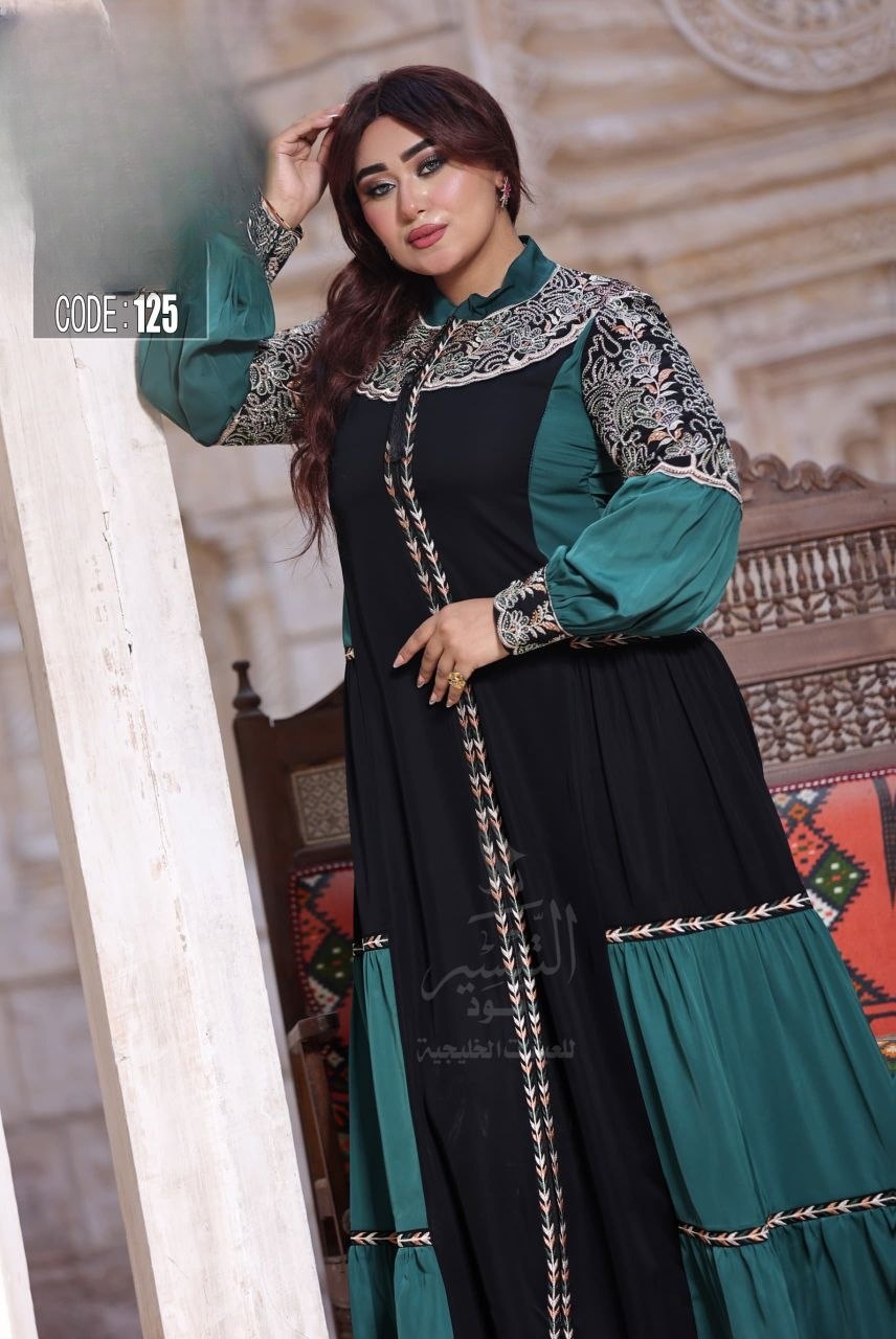 Elegant Silk Abaya - Thumbnail 4