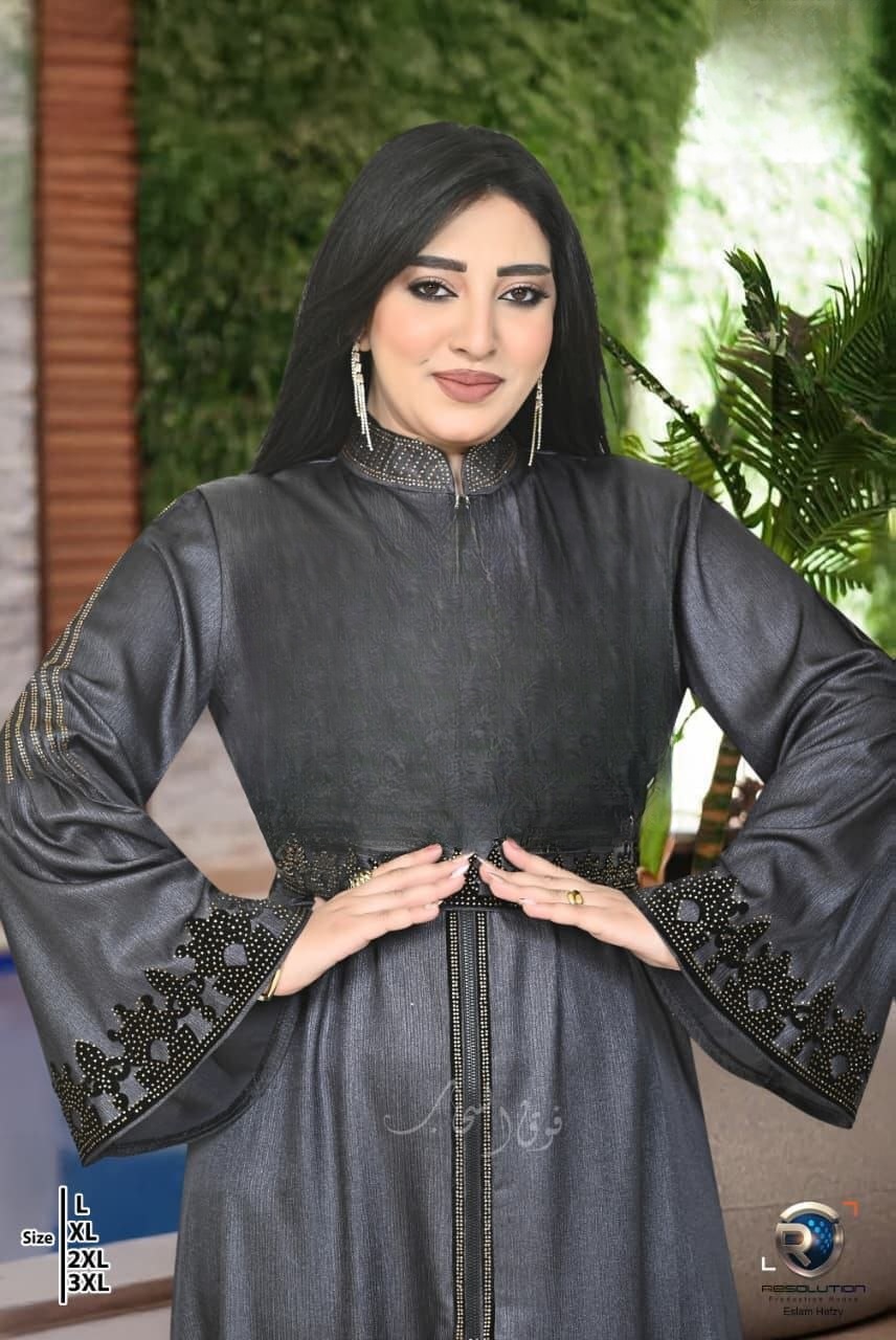 Elegant Silk Dress - Thumbnail 3