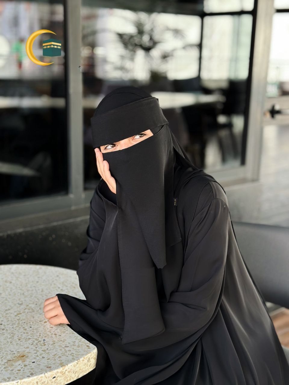Women's Black Silk Abaya - Thumbnail 2