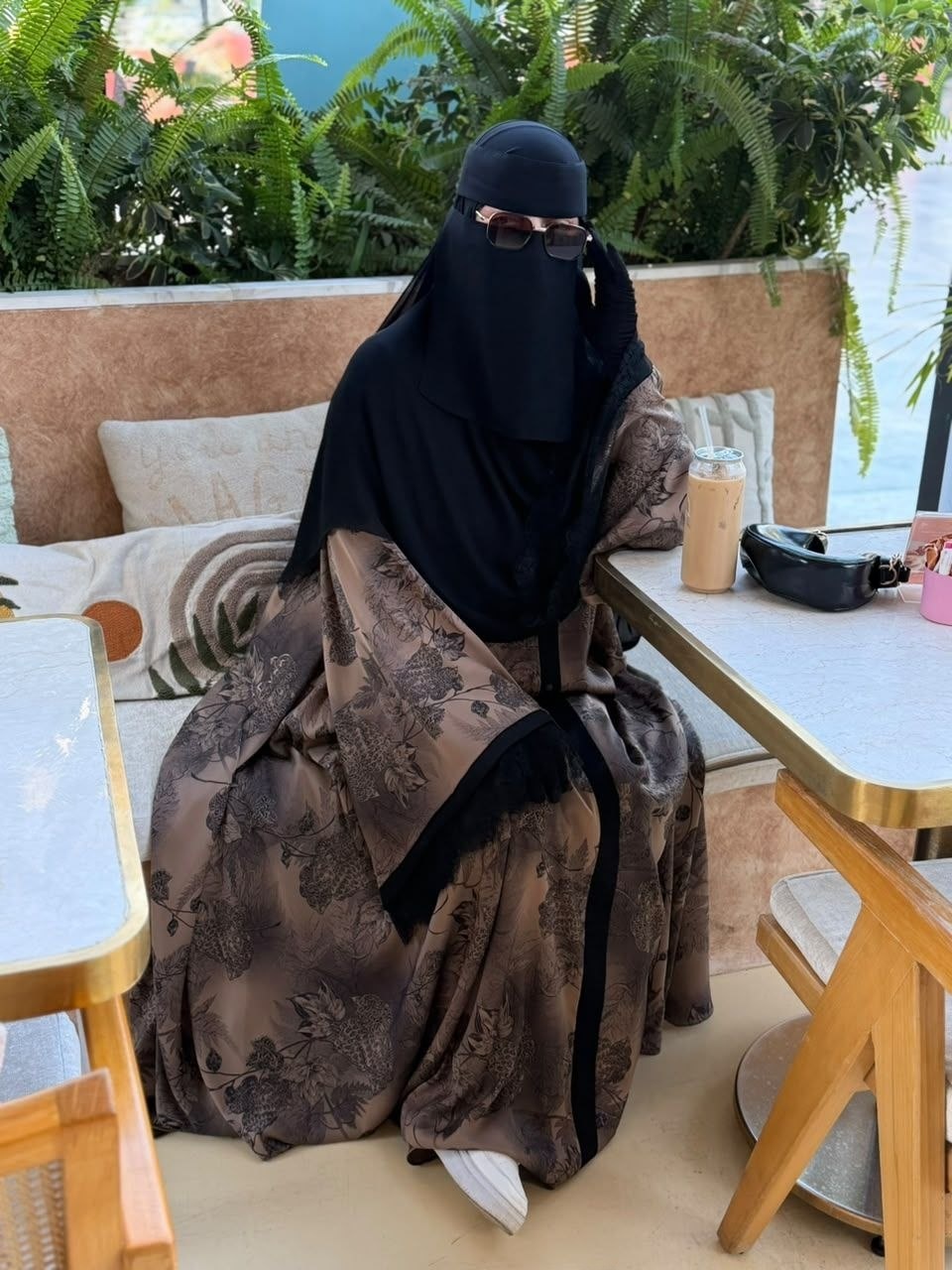 Najah Tulle-Sleeve Abaya - Thumbnail 4