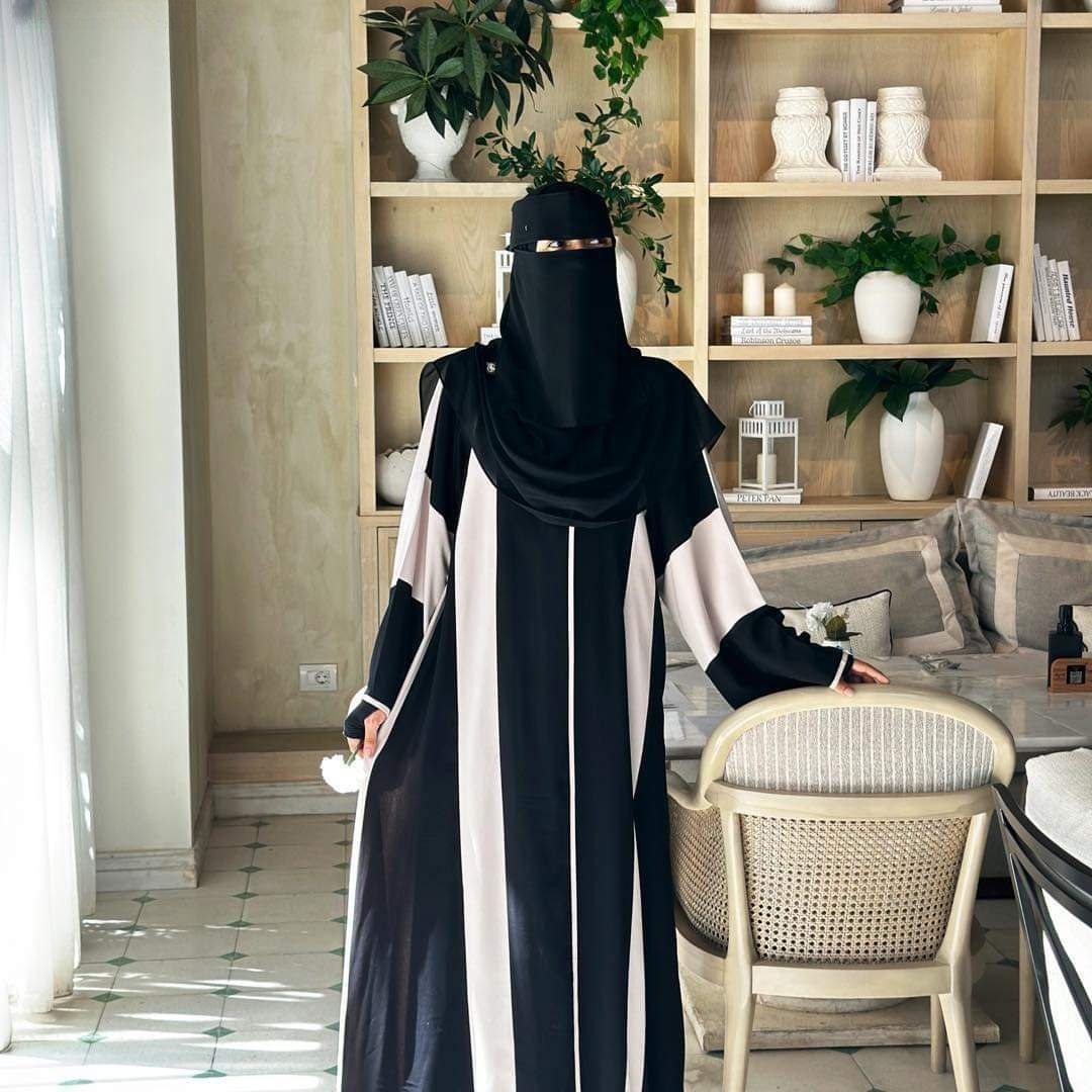 Malak Jebalia Crepe Abaya - Thumbnail 5