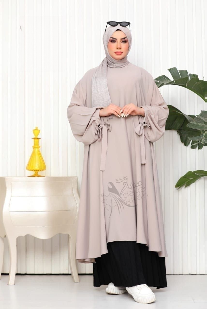 Rayan Cape and Pleated Skirt Set