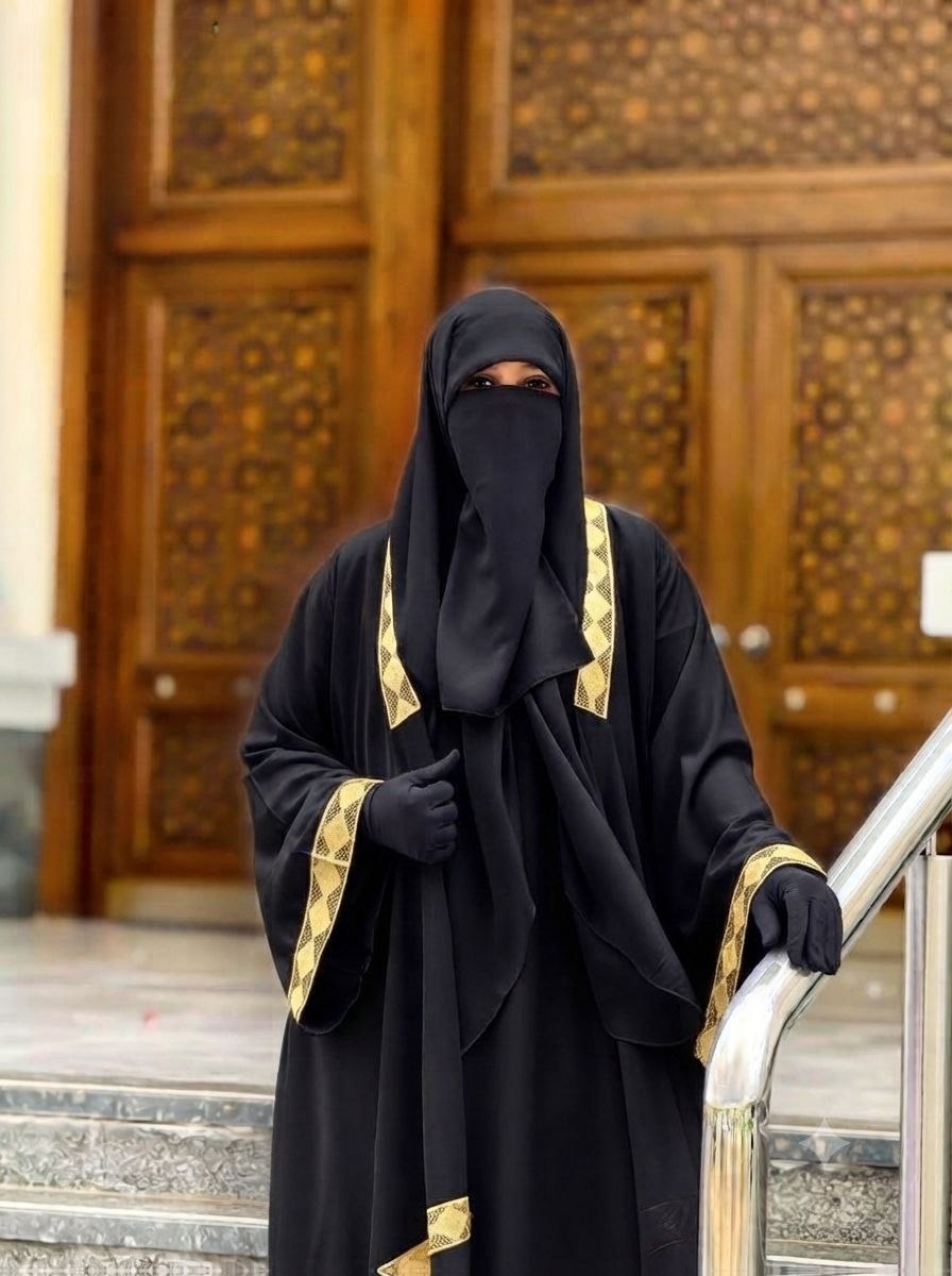 Khair Fatima Two-Piece Abaya Set - Thumbnail 2