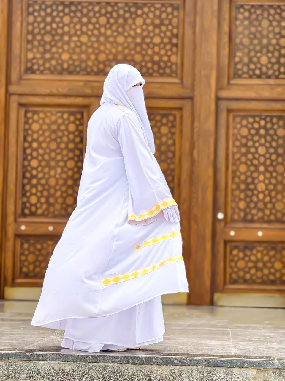 Fatima Khair Two-Piece Umrah Set - Thumbnail 2