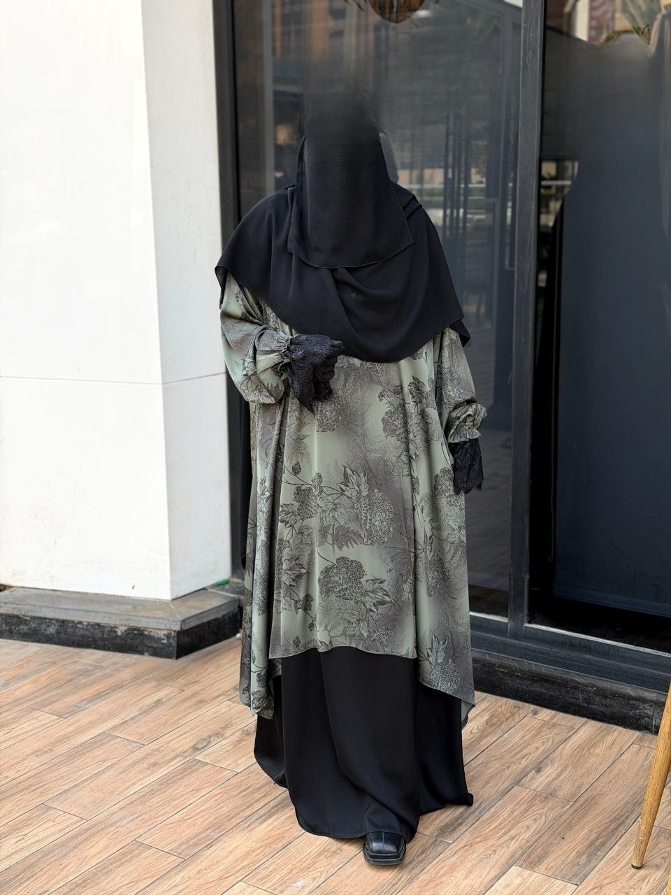 Ruqaya Tulle-Sleeve Abaya - Thumbnail 2
