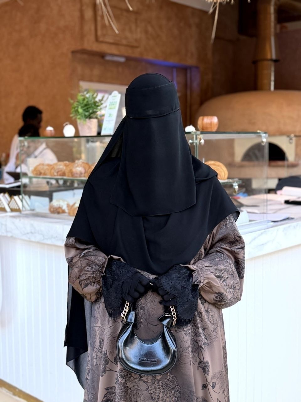 Ruqaya Tulle-Sleeve Abaya - Thumbnail 4