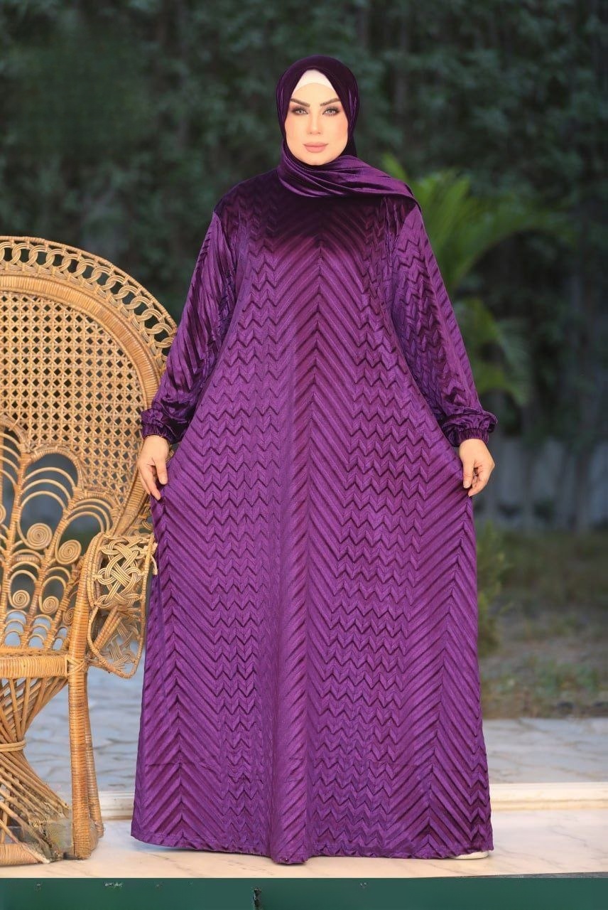 Shimo Pleated Velvet Abaya - Thumbnail 2