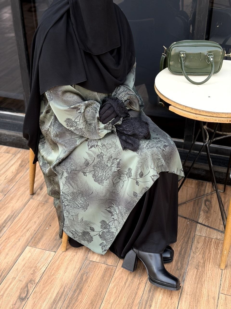 Ruqayya Tulle-Sleeve Abaya - Thumbnail 5
