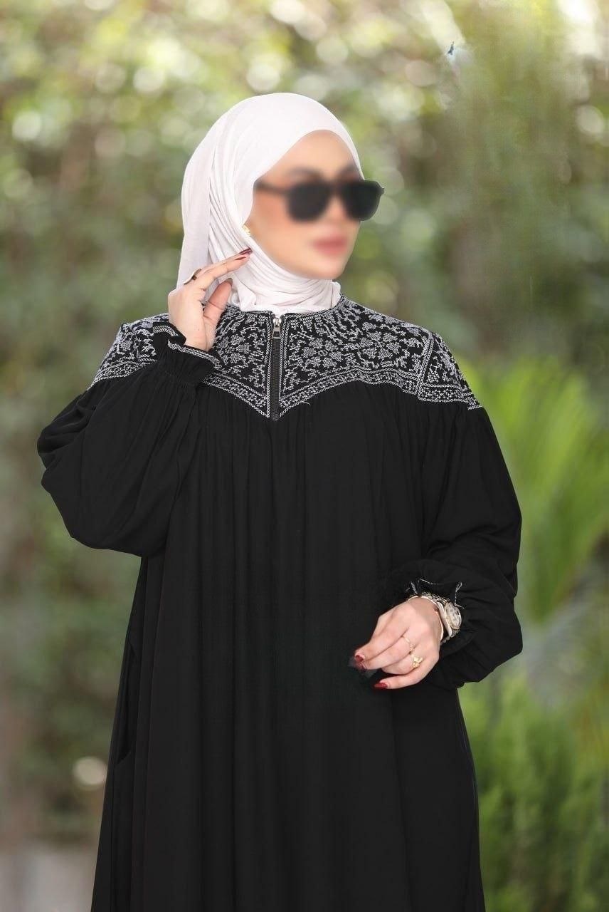 Sayra Embroidered Abaya - Thumbnail 3