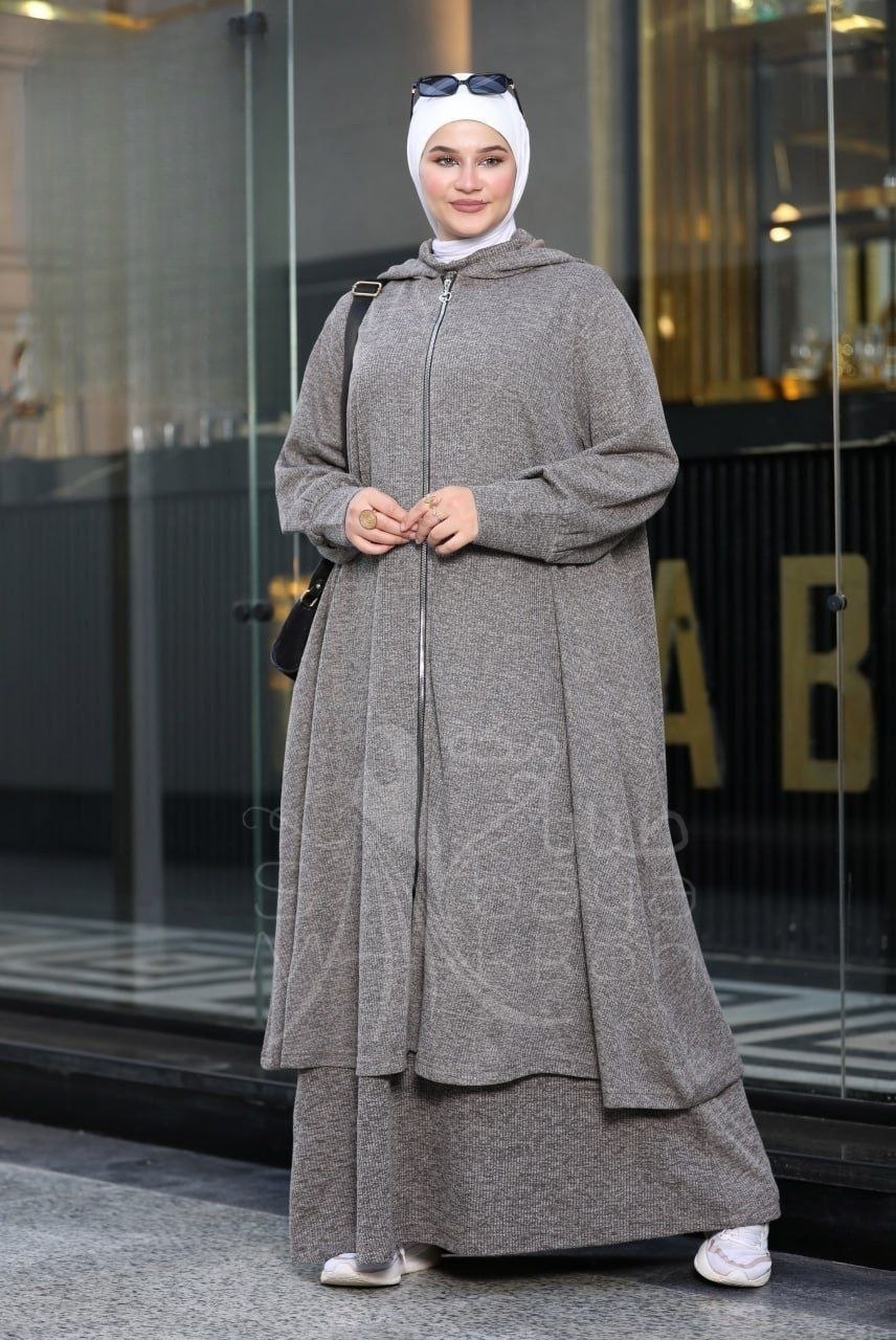 Talla Two-Piece Cape Set - Thumbnail 2