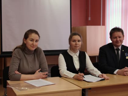 Управление провело правовой семинар для специалистов центра «Надежда»