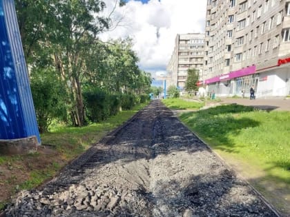 В Архангельске ремонтируют тротуары