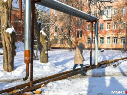 За что мы платим? Куда идут деньги на отопление и почему трубы ремонтируют только при авариях — объясняем в карточках