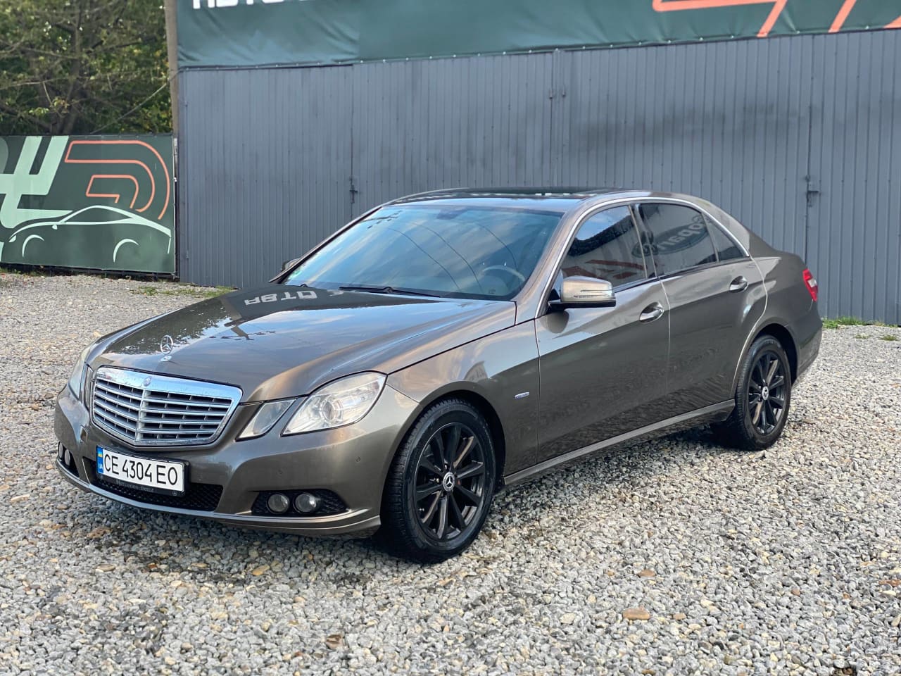 Mercedes-Benz E 220 2