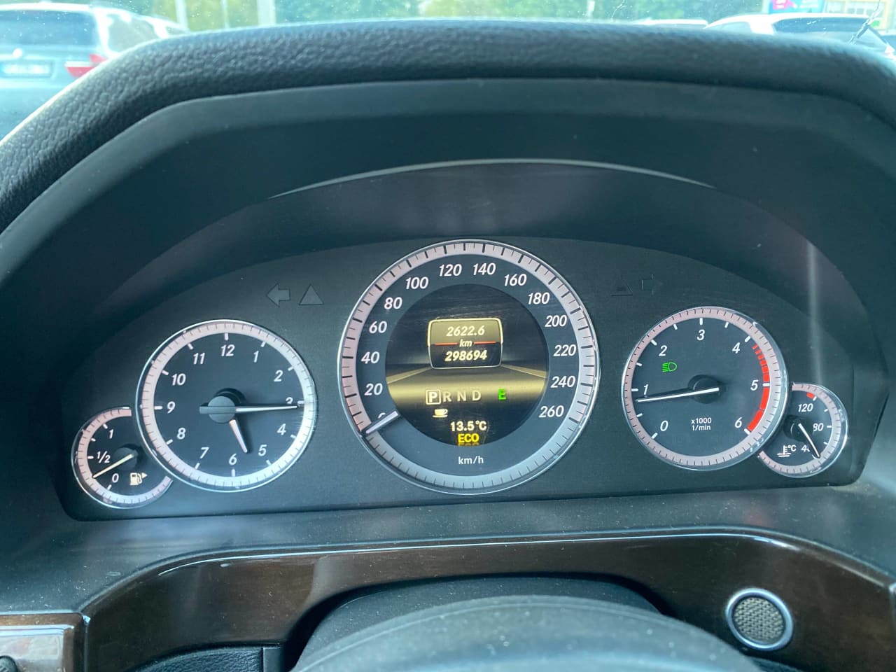 Mercedes-Benz E 220 11