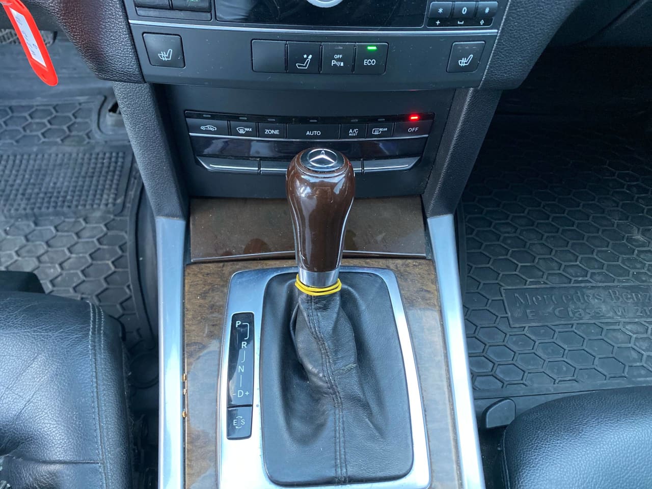 Mercedes-Benz E 220 13