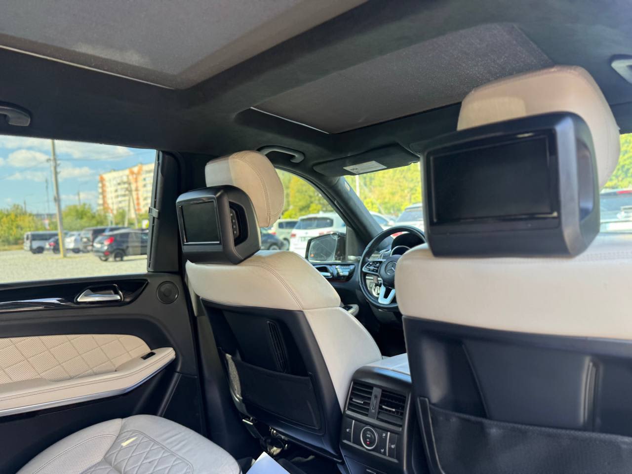 Mercedes-Benz GL 350 19