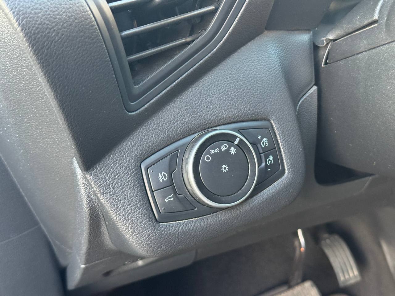 Ford Escape 9