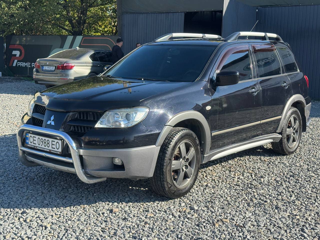 Mitsubishi Outlander 2