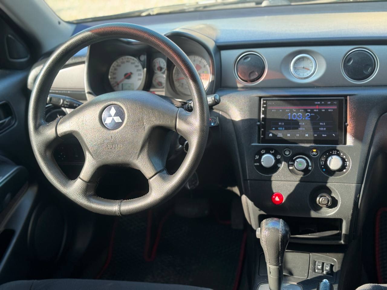 Mitsubishi Outlander 20