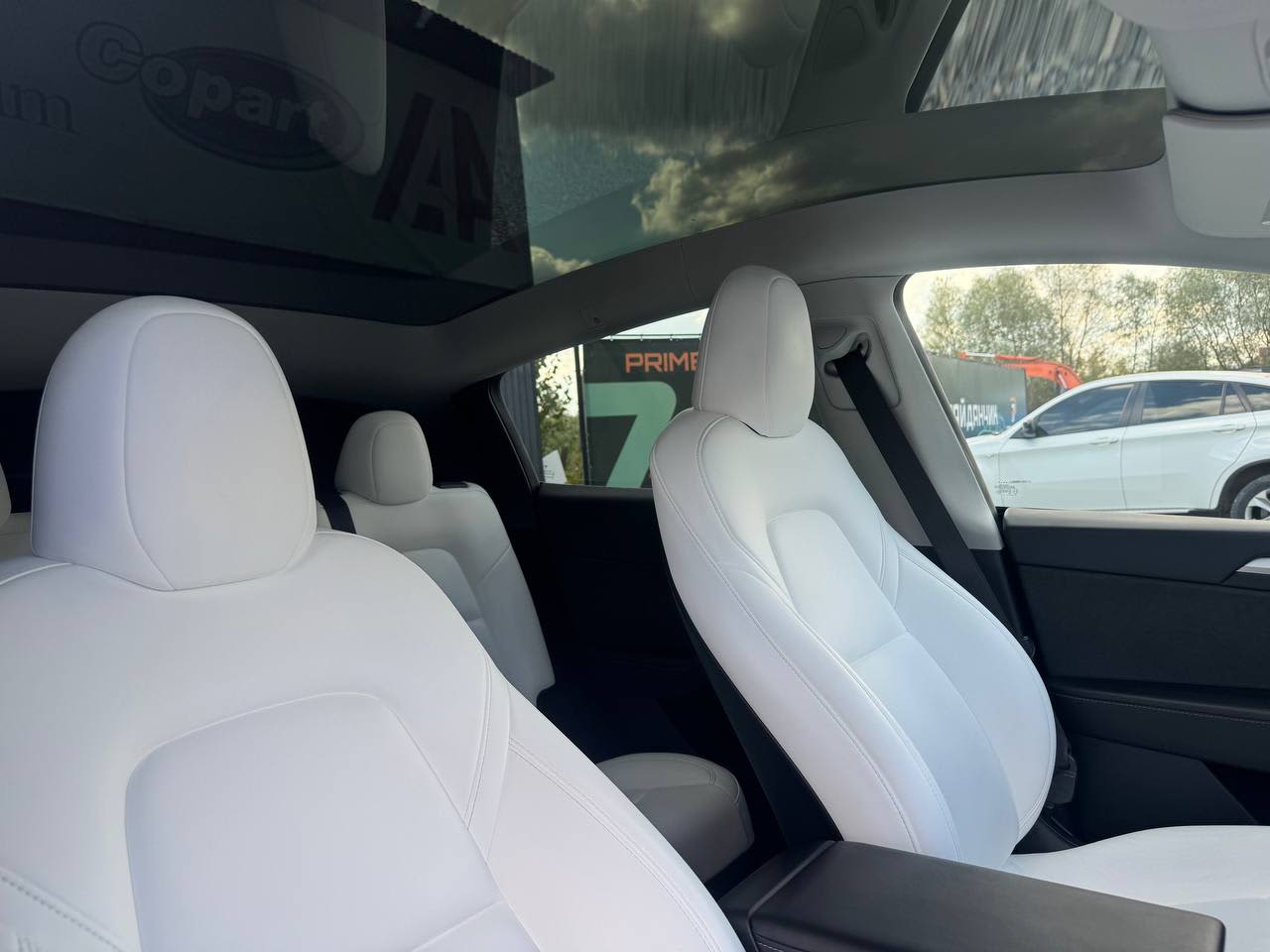 Tesla Model Y 15