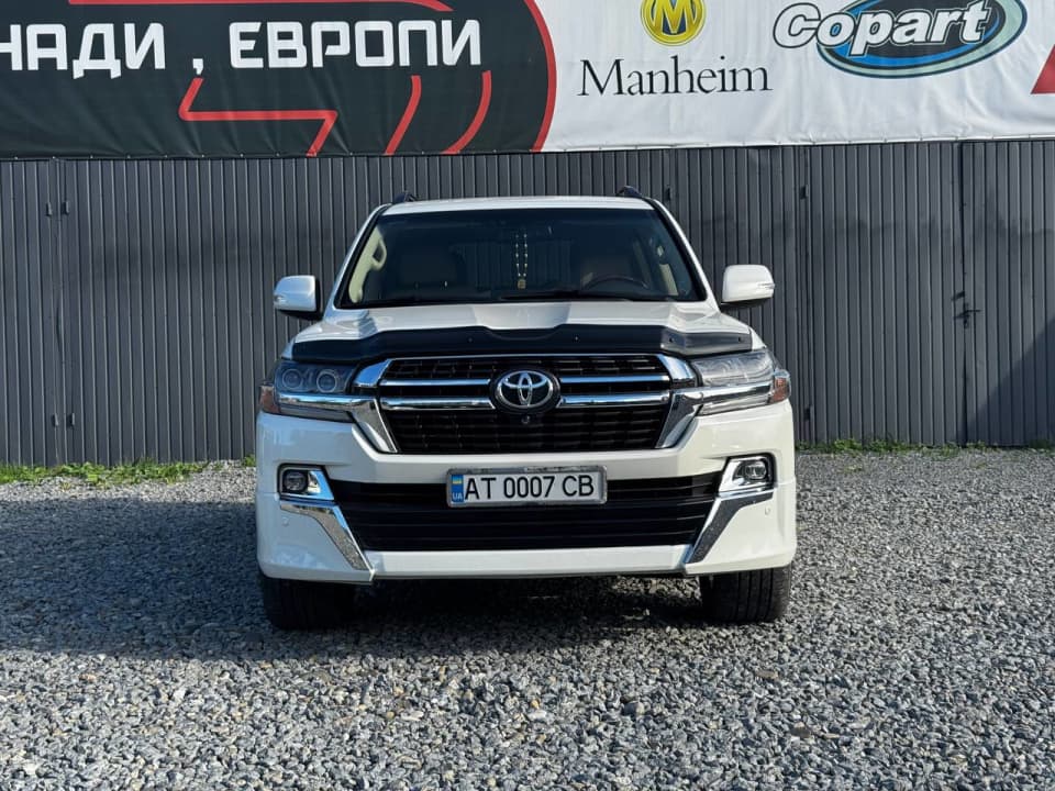 Toyota Land Cruiser 200