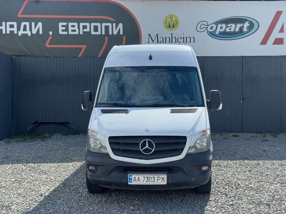 Mercedes-Benz Sprinter 319