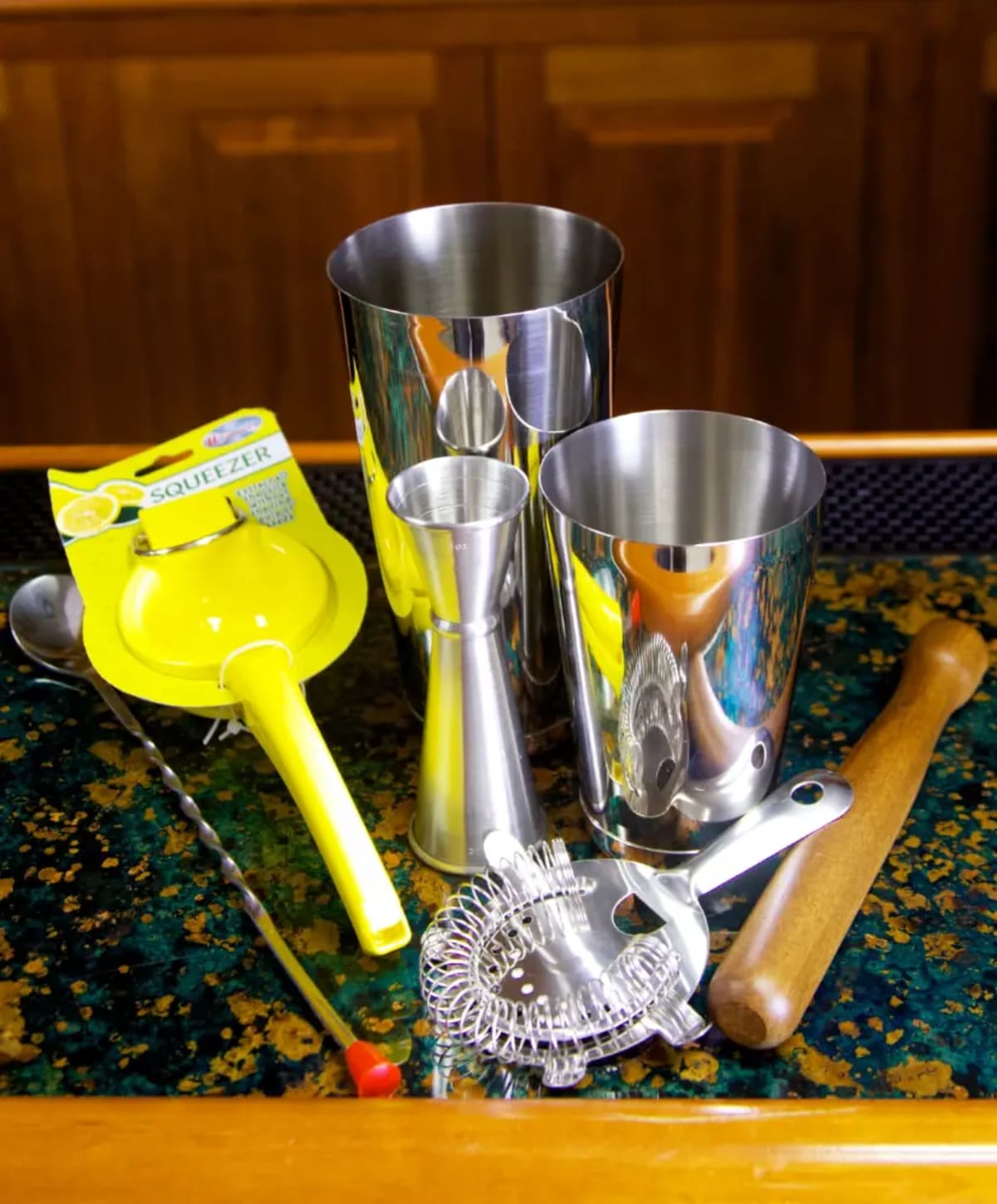Essential Home Bartender Kit view 2