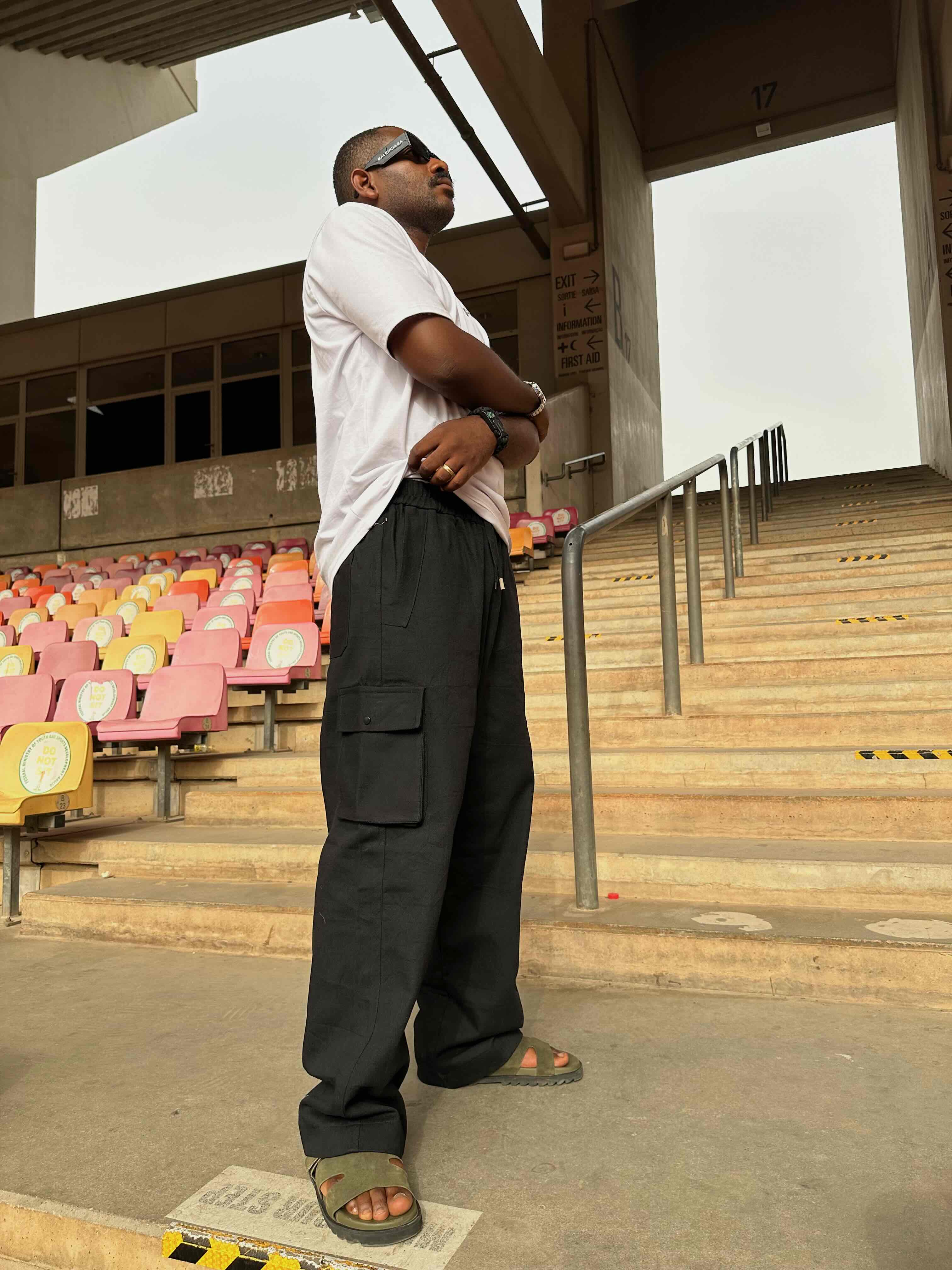 Classic Straight Cargo pants - Black