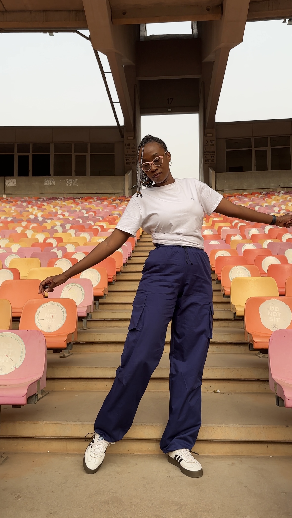 Pinch-Detail Cargo - Navy