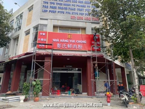 Làm bảng hiệu nhà hàng Yue Chong tại HCM, Đồng Nai