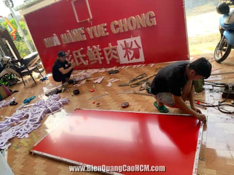 Thi công bảng hiệu quảng cáo nhà hàng tại HCM