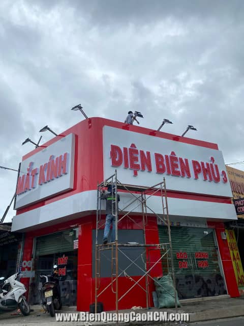 Bảng hiệu mắt kính chữ nổi đẹp