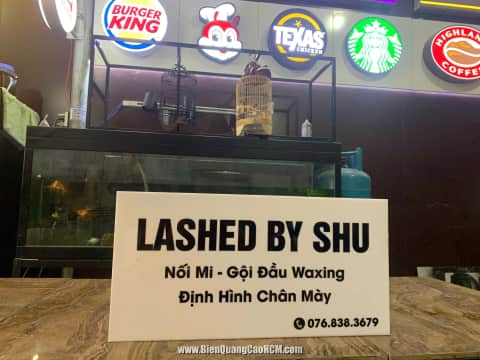 thiết kế bảng hiệu spa nối mi hcm