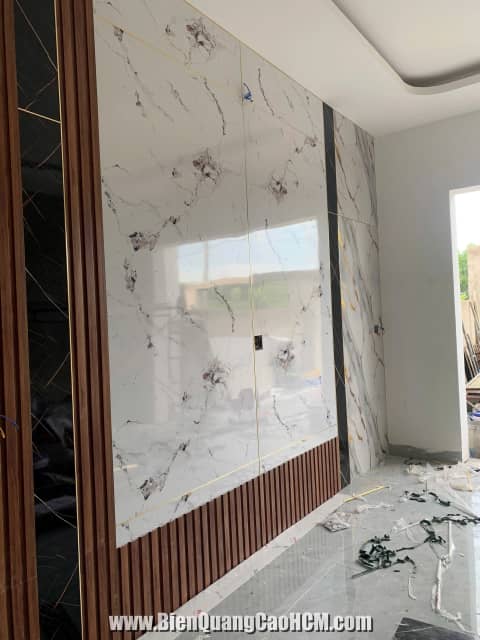 op tuong pvc ket hop van go van da HCM