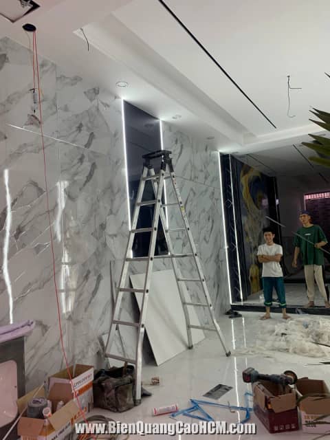 làm quảng cáo ốp tường trang trí nội thất tại Bình Dương