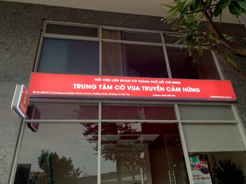 bảng hiệu trung tâm cờ vua truyền cảm hứng hcm